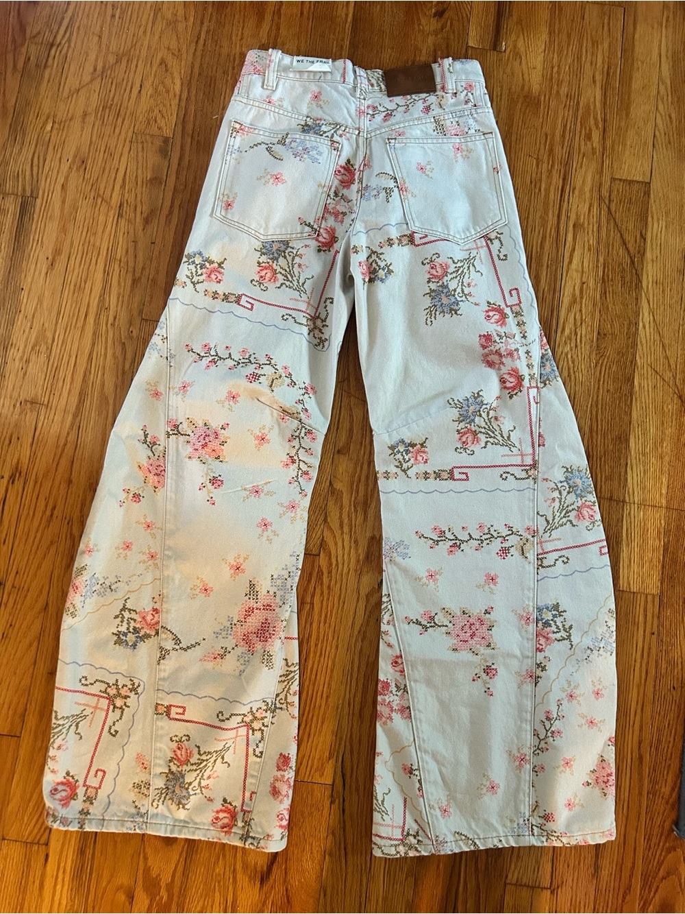 NWT Free People We the Free Eden Printed Slouchy Jeans Ivory Combo Cross Stitch - Picture 11 of 16
